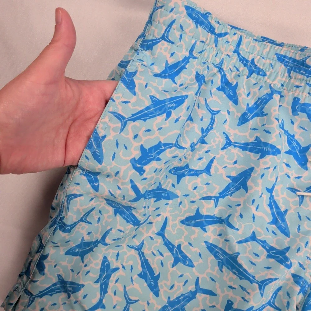 Chubbies Mens Blue Shark Print Swim Trunks 5.5 Inseam Small Elastic Waist Shorts